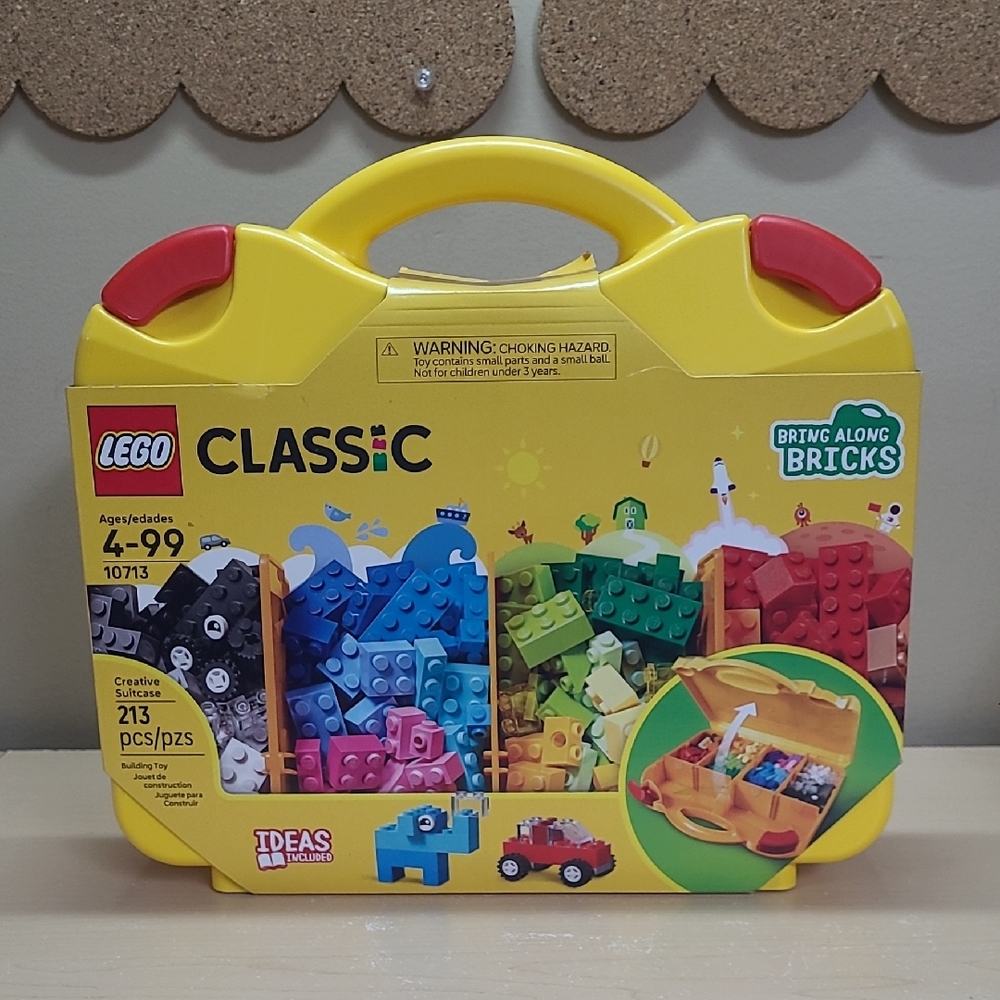 Lego Classic Creative Suitcase 10713 213pcs Ages 4-99 NWT